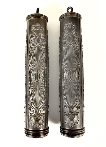 Wall cuckoo clock weights - or,